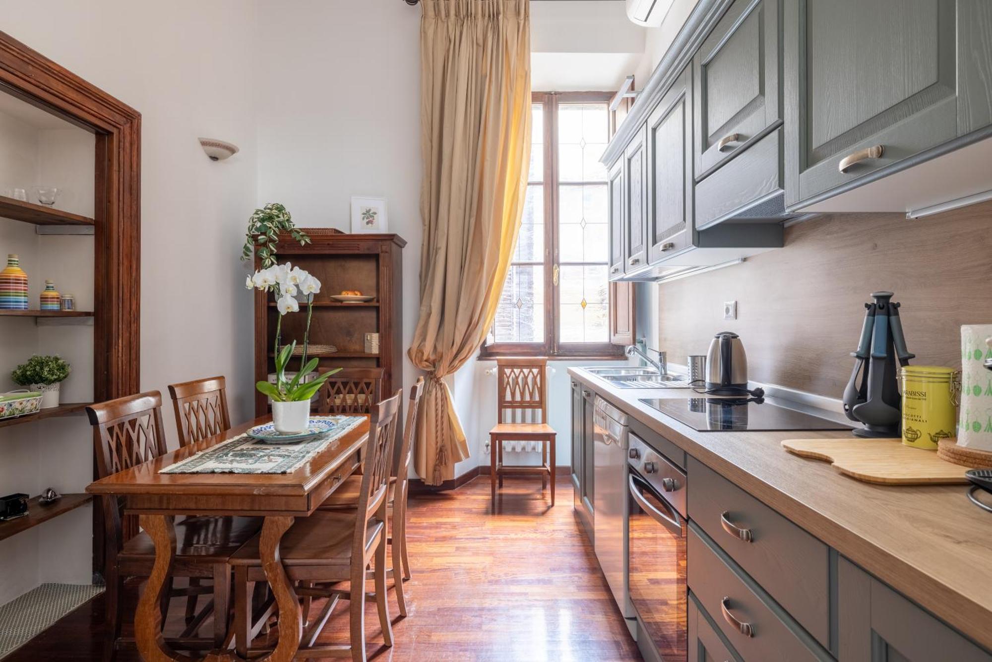 Luxury Apartment In The Heart Of Rome - Near Metro A And B المظهر الخارجي الصورة